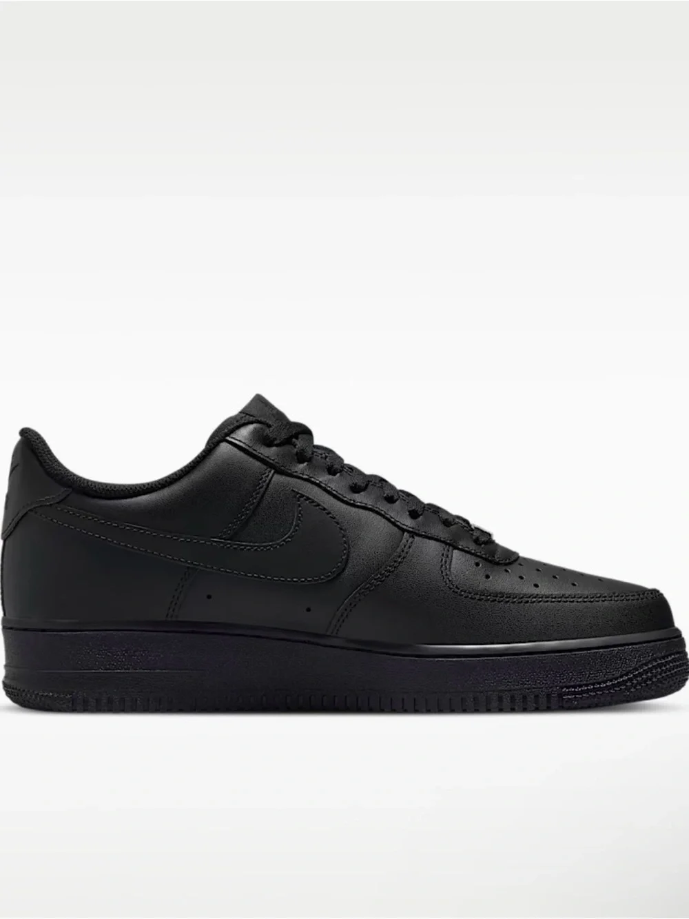 EUC Nike Black Air Force 1 ‘07